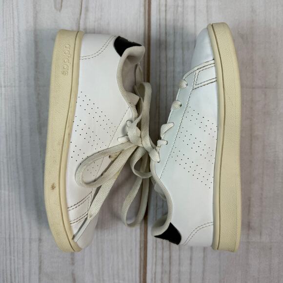 Kids Adidas White Lace Up Low Top Sneakers Size 12K - Picture 4 of 9